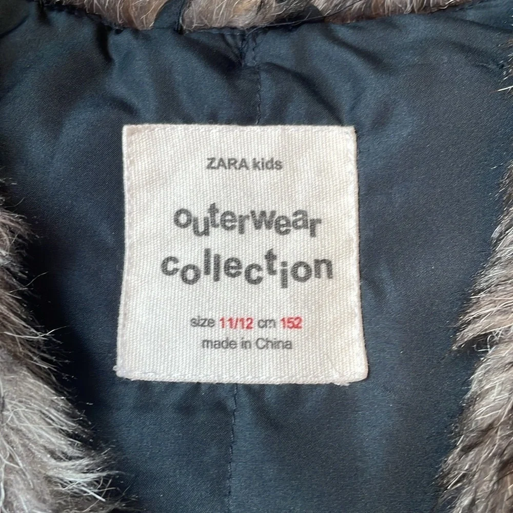 🛵 Zara kids outerwear collection size 11/12 gray faux fur vest velvet tie